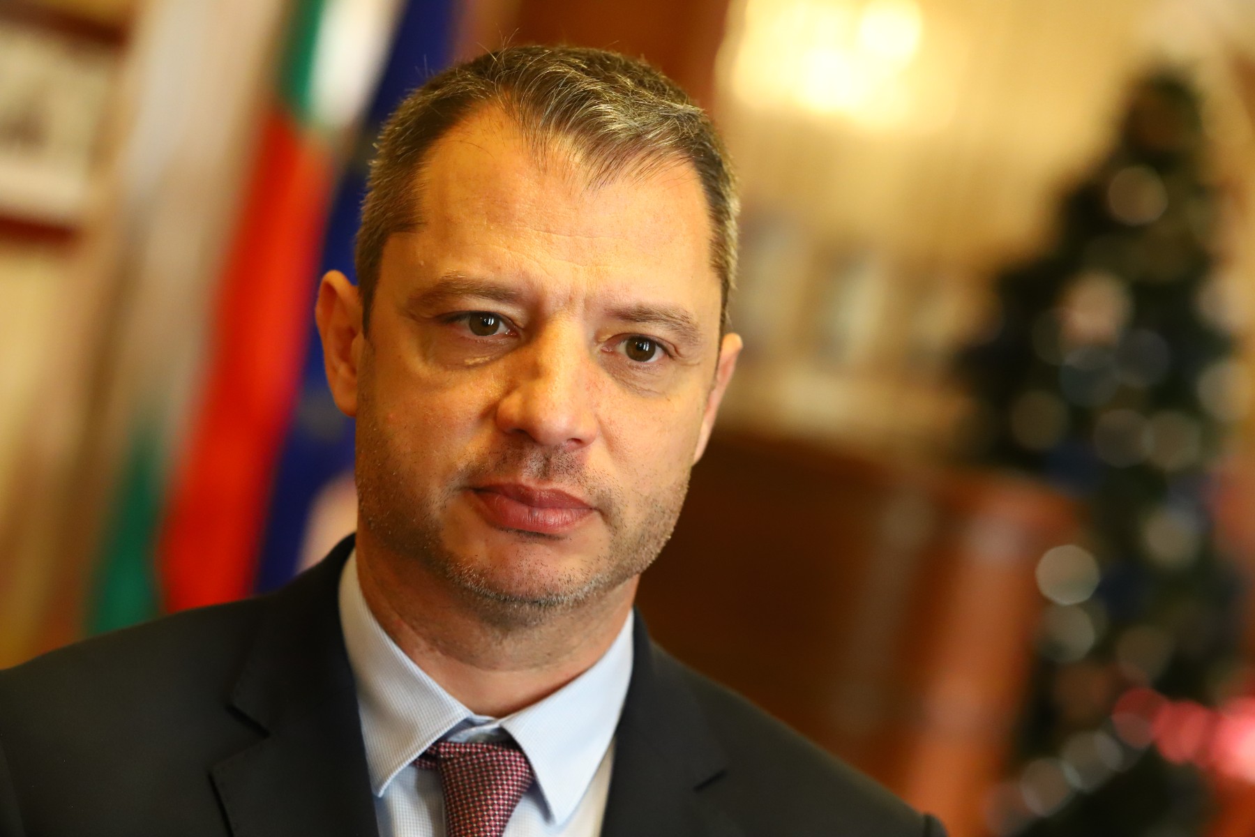 Добрев: България плаща 15 пъти по-скъп газ