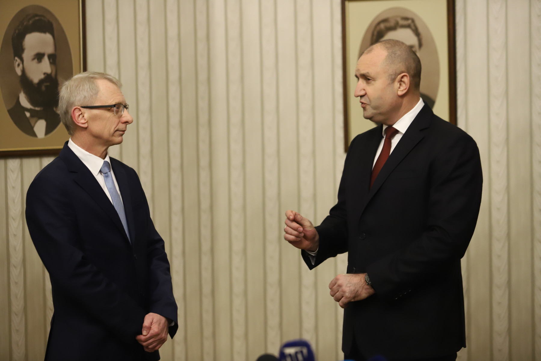 President Radev discusses whom to hand the last mandate for the formation of a government