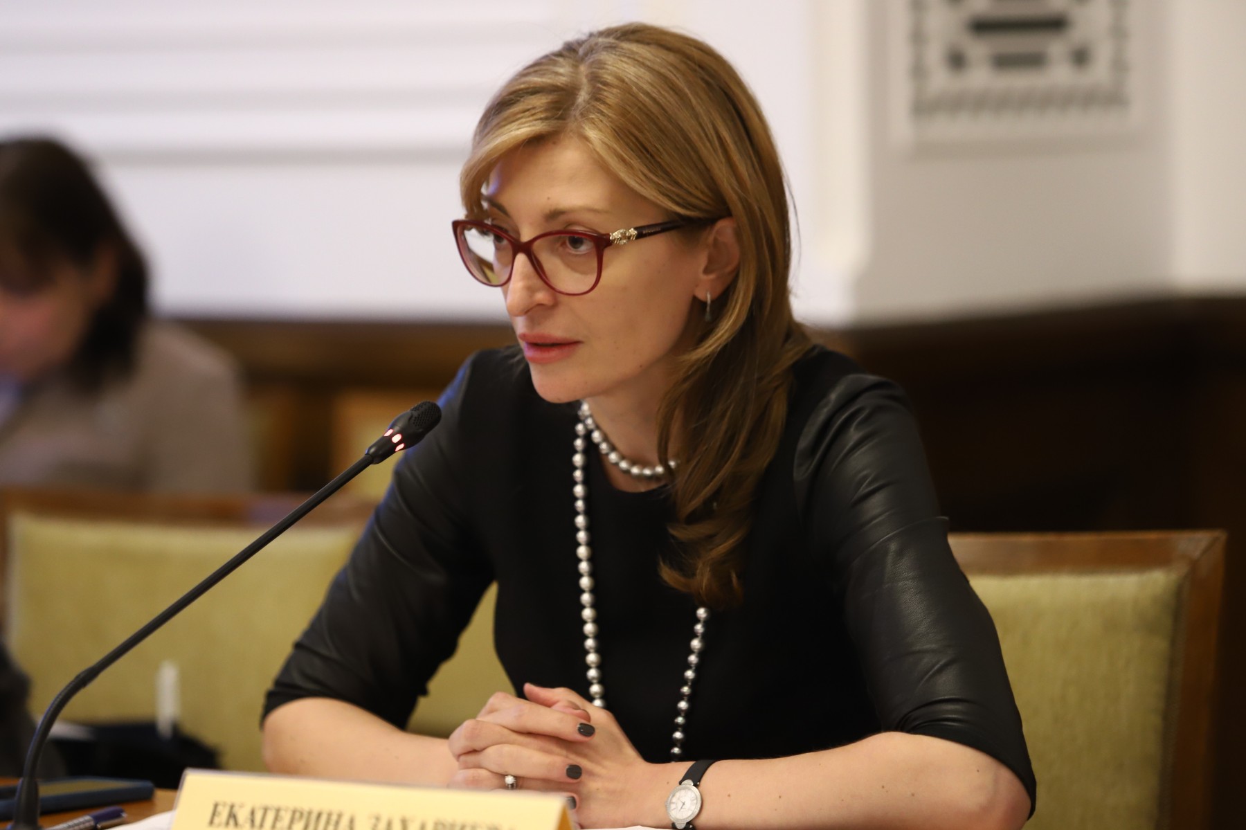 Екатерина Захариева: Скопие да покаже с дела, че оставя в миналото мракобесната югокомунистическа идеология