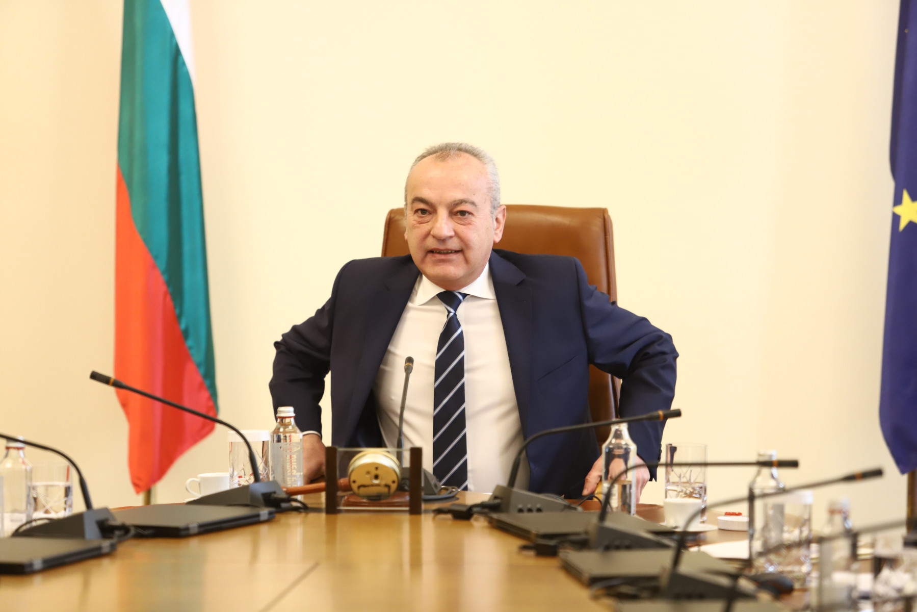 Galab Donev will continue as caretaker PM, President Rumen Radev says