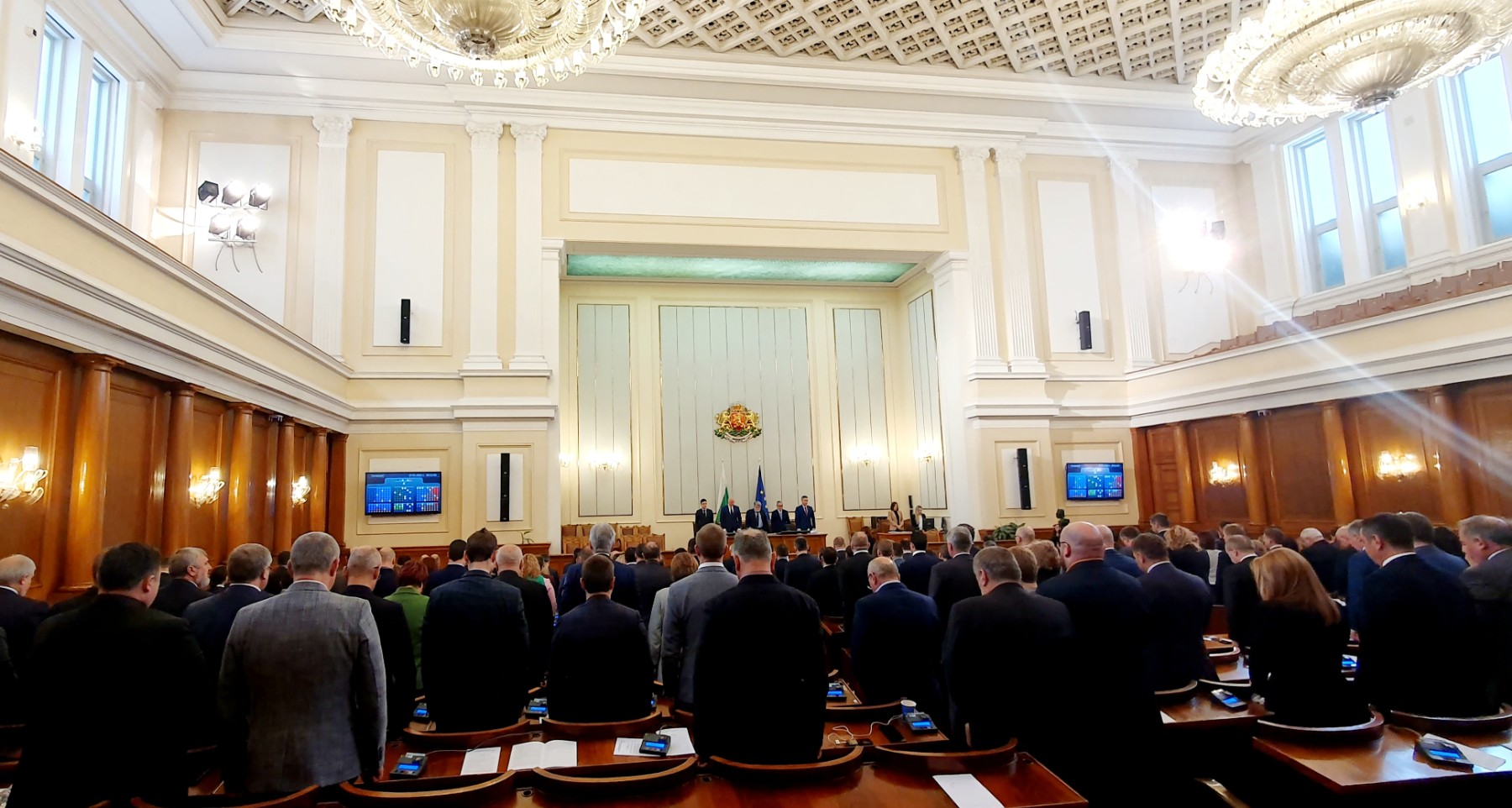 Депутатите почетоха с едноминутно мълчание жертвите на Холокоста