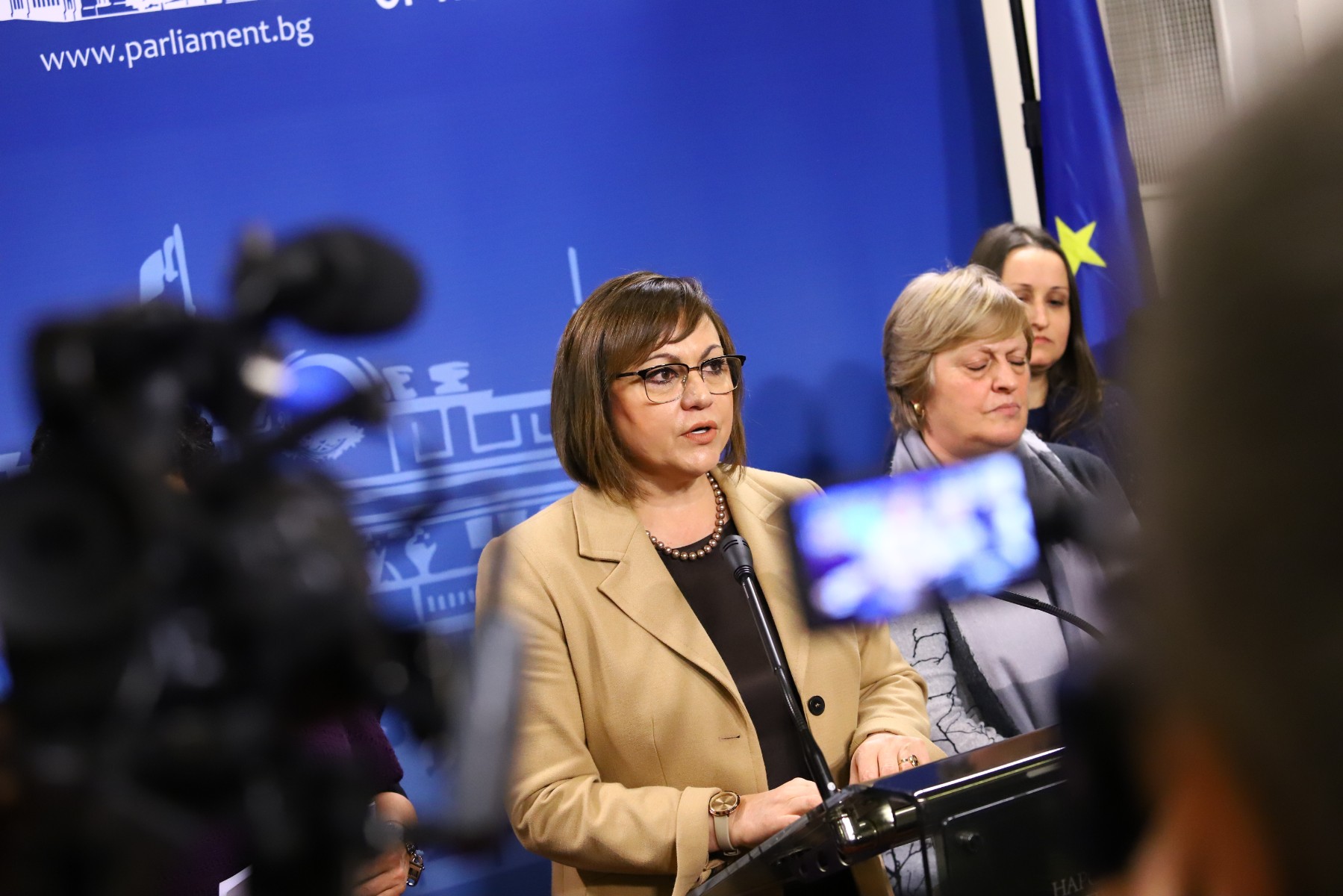 Нинова: Мерките на служебния кабинет няма да свършат работа, трябва таван на цените
