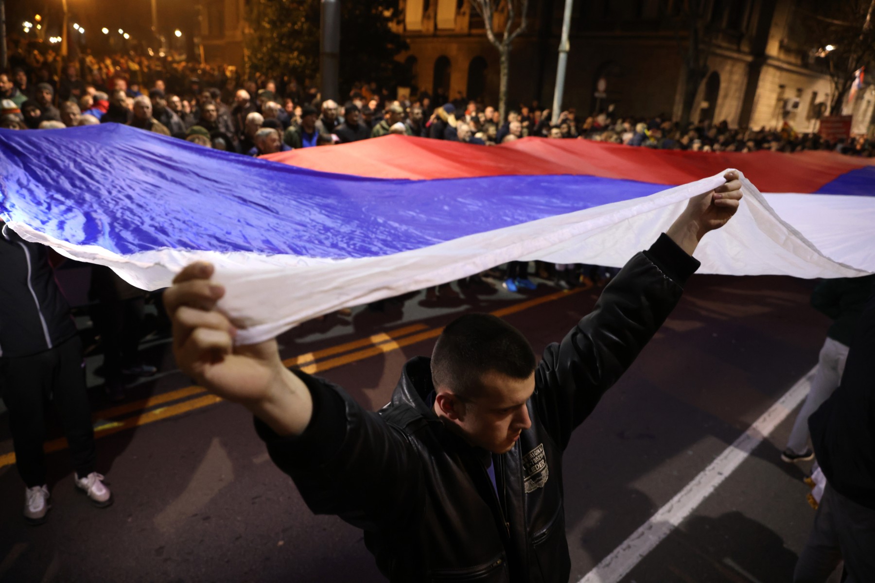 Протест в Белград срещу преговорите на Сърбия с Косово