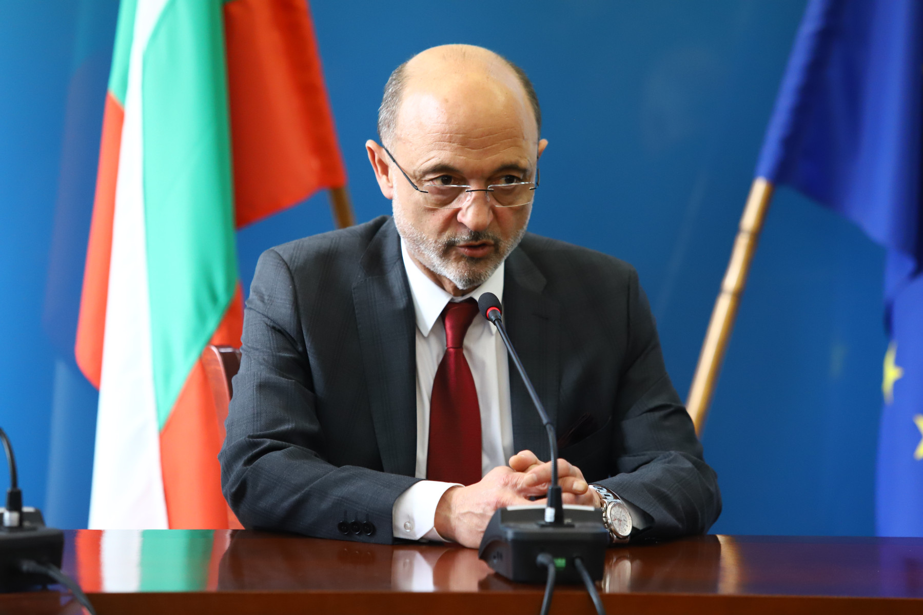 Меджидиев: На 15 декември ще получим първия медицински хеликоптер