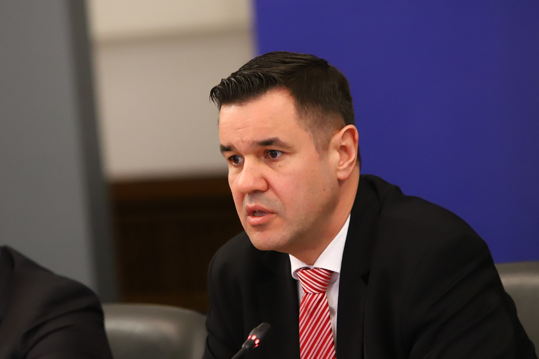Никола Стоянов: Все още няма яснота какъв ще е таванът на надценката