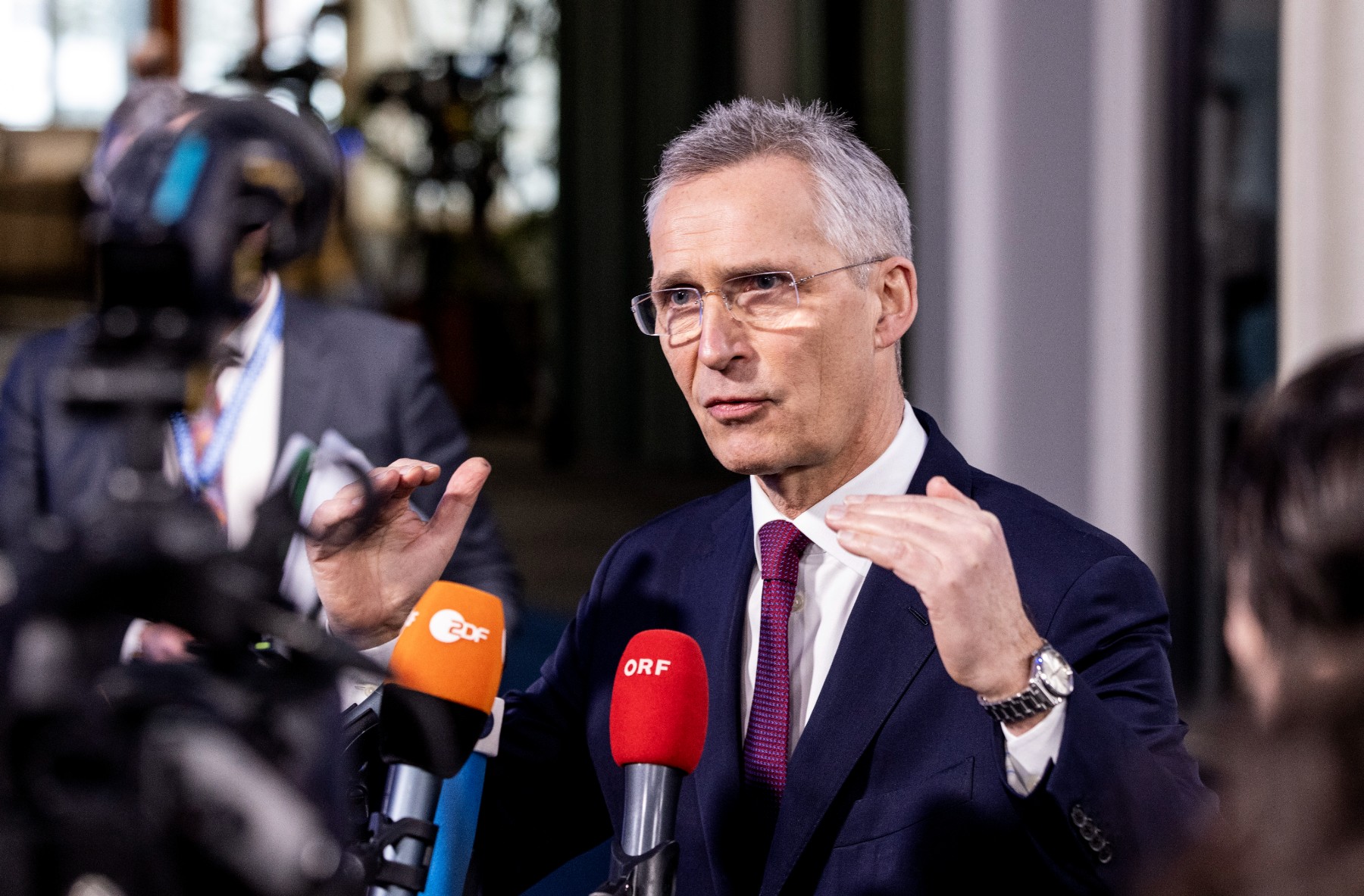 Столтенберг: Ако Путин победи в Украйна, Китай ще нахлуе в Тайван