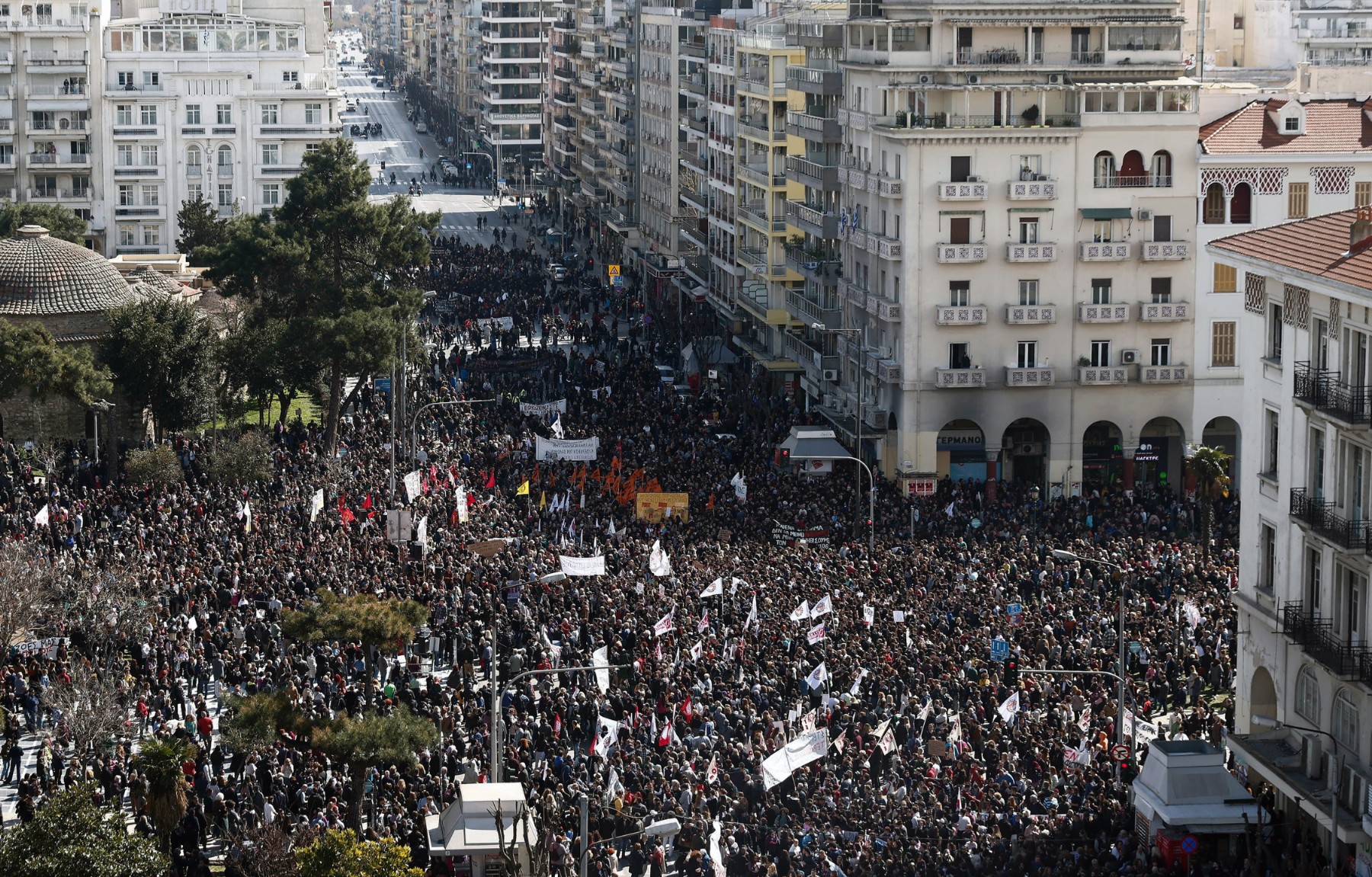Над 40 000 протестираха в Атина