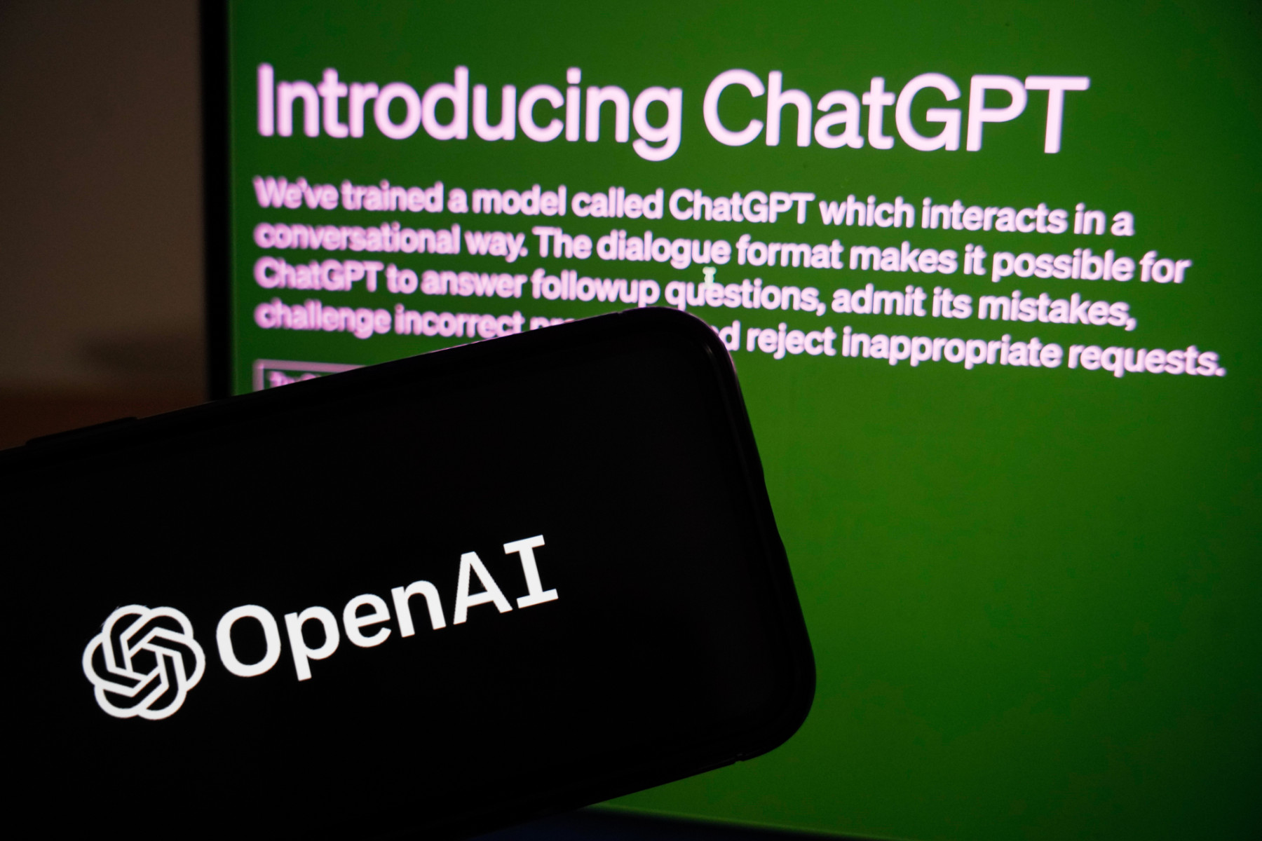 ChatGPT не спазва законите за поверителност