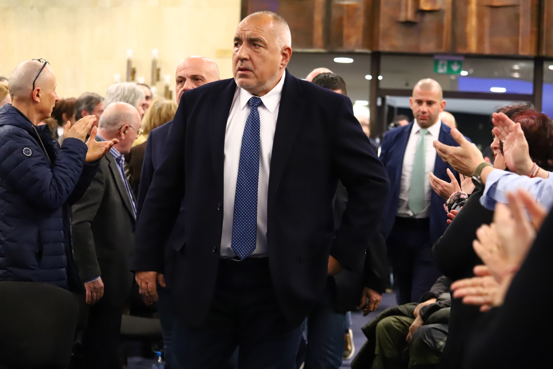 Борисов: Четири пъти сме обеднели, Радев да изкара бюджета