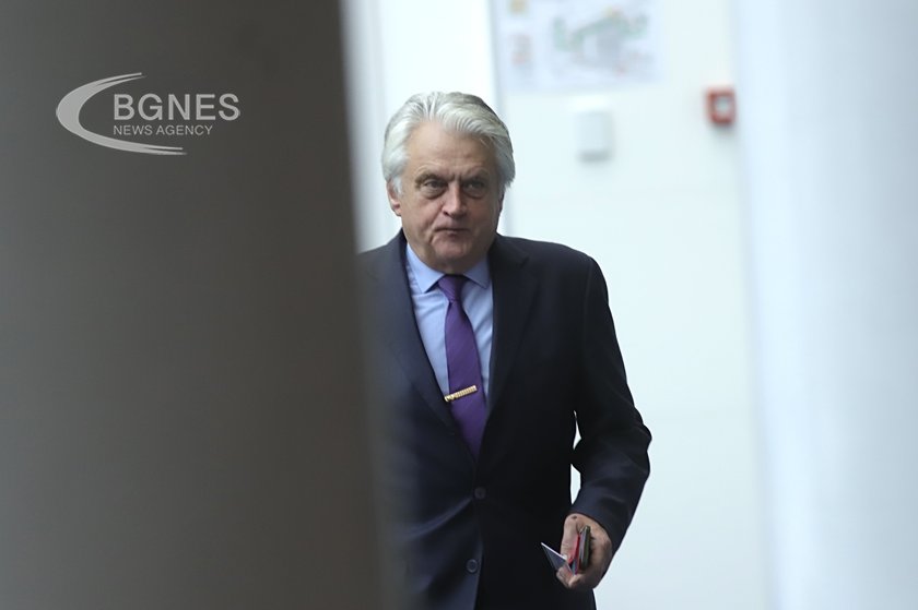  МВР: Съпругата на Нотариуса е назначена със заповед, подписана от Бойко Рашков