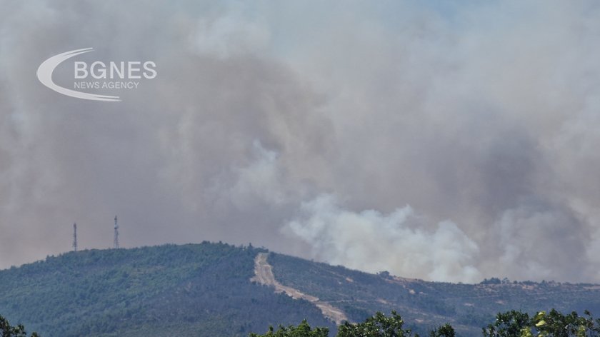 Пожар се разраства в Суфли, Гърция