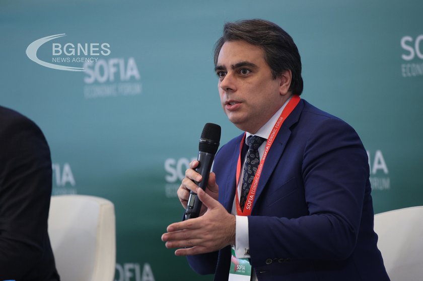 Василев: Очакваме съществен скок на лихвения процент с високо едноцифрено число