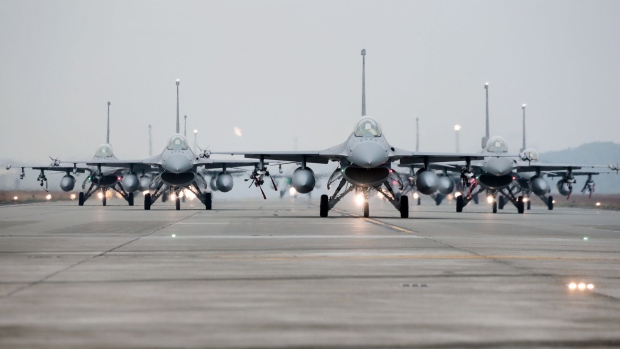САЩ одобриха искането на Турция за оборудване на изтребители F-16