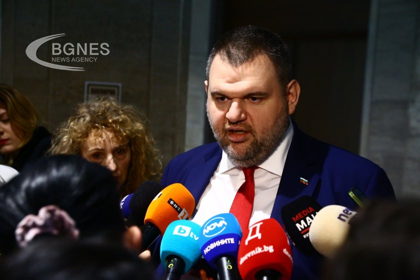 Делян Пеевски: Кирил Петков може само да скимти пред вратата в Банкя