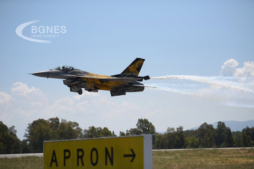 Гърция може да прехвърли изтребители F-16 на Украйна