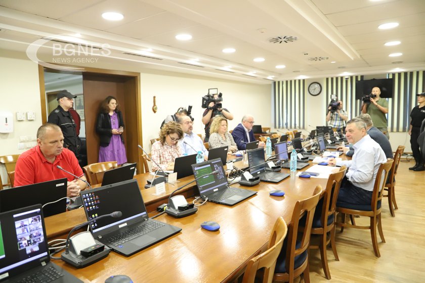 Прокурорската колегия на ВСС освободи заместниците на Гешев, и назначи Мария Павлова за зам.-главен прокурор