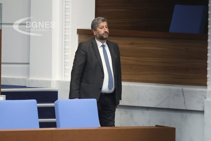 Христо Иванов: Рано е да се правят оценки на министрите в кабинета "Денков"