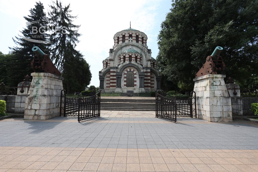 Плевен обяви ден на траур в памет на трите жертви от тежката катастрофа на пътя към Ловеч