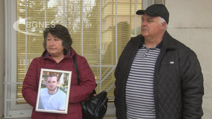 Родители на деца, загинали на пътя, на протест срещу несправедливи присъди 