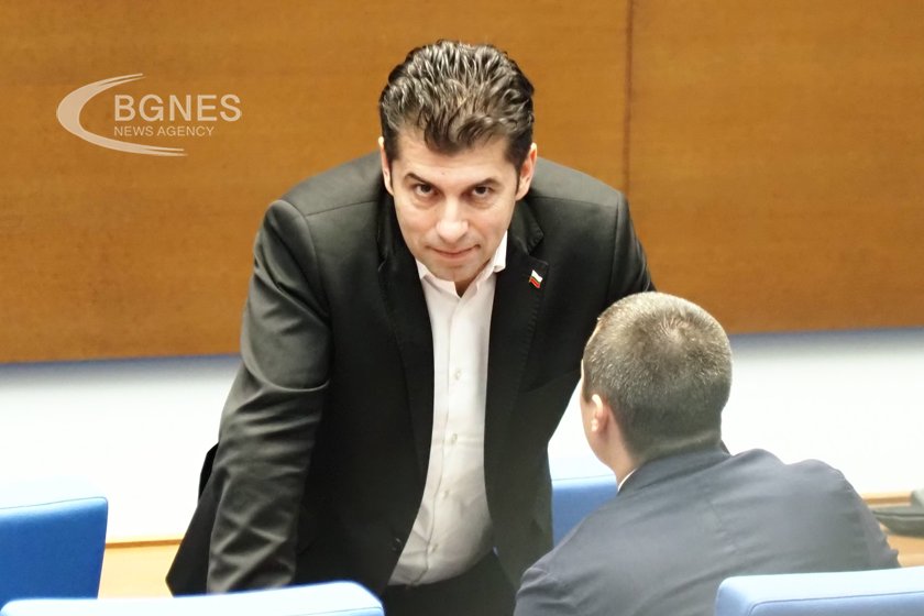 Кирил Петков: Няма да се наведем на заплахи, огледални ротации на всеки 9 месеца 