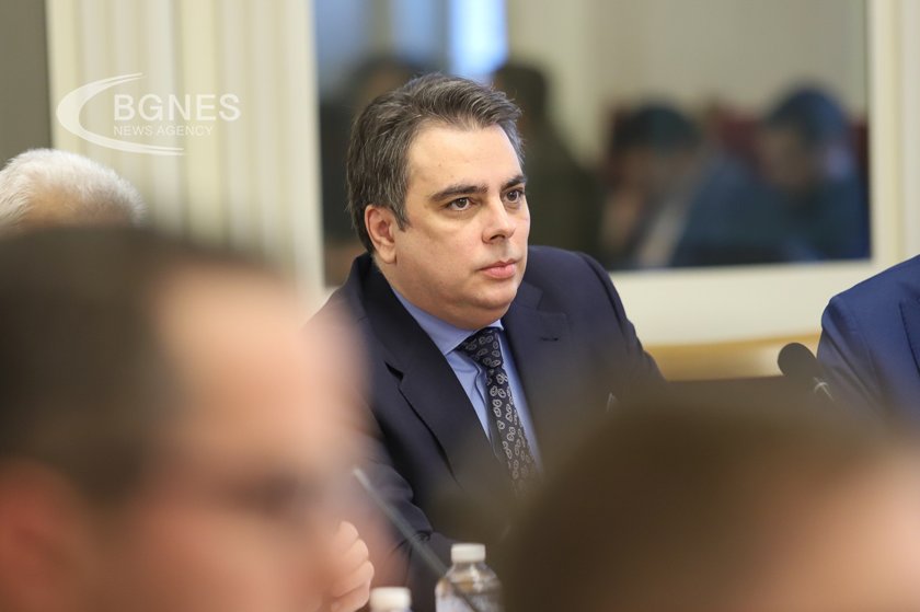 Василев: Измененията на таксите на хазартните оператори ще генерират 200 млн. лв.