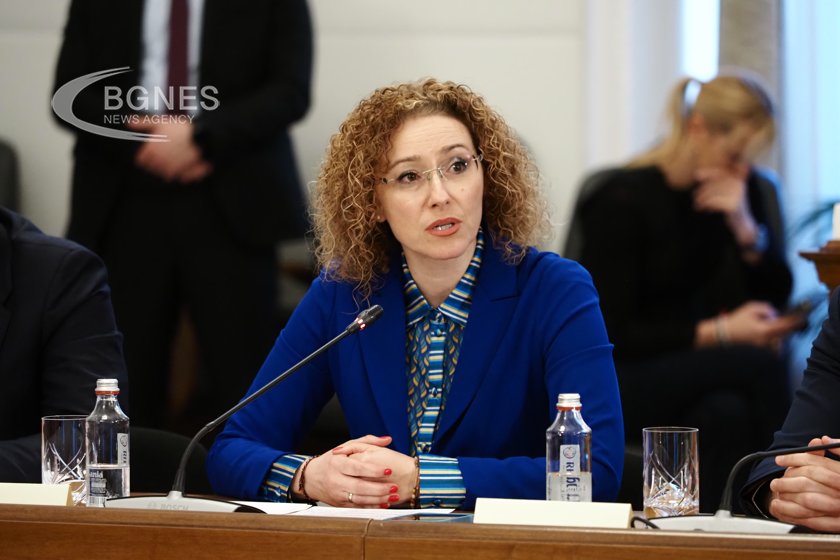 Отчет на МТСП: Увеличението на минималната работна заплата и пенсиите изпреварва инфлацията