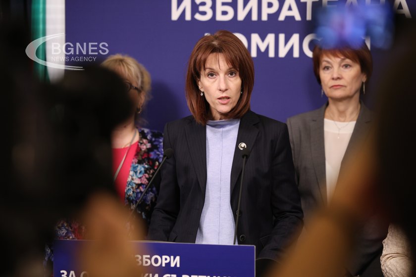 Нейкова: Трябва удостоверяване на машините, за да има машинно гласуване в неделя