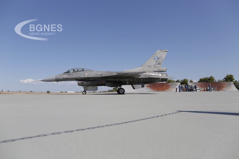 Гърция получи десетия си модернизиран F-16 Viper