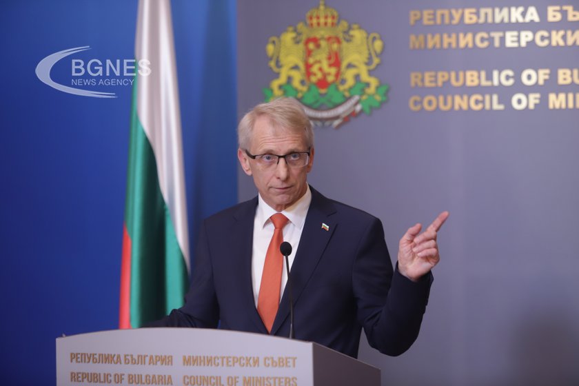 Акад. Денков: ДАНС и ЦИК нарушиха закона