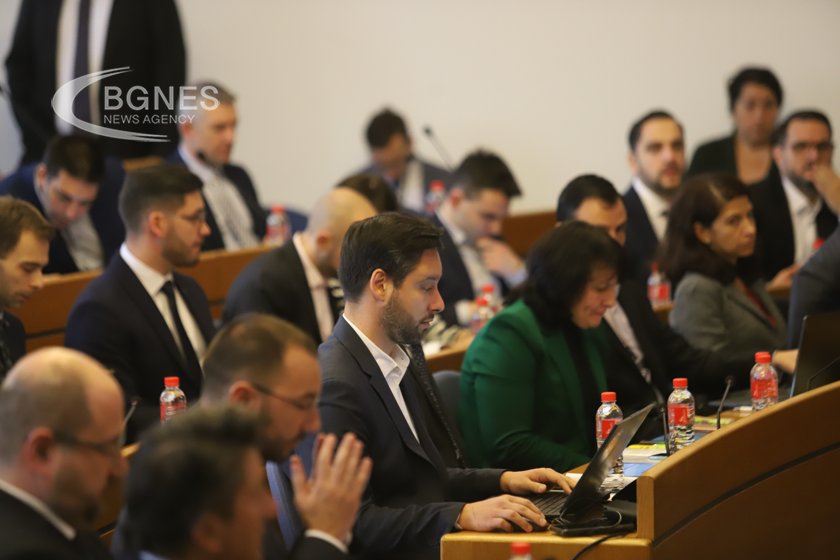 Пореден скандал в СОС: ГЕРБ, БСП и ИТН напуснаха временно заседанието 