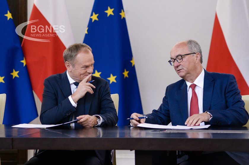 Полските опозиционни партии подписаха коалиционно споразумение