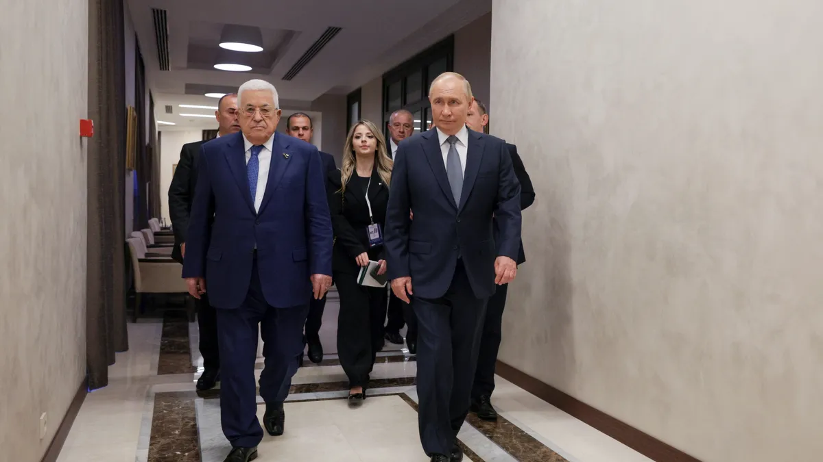 Абас и Путин разговаряха за създаване на палестинска държава и прекратяване на огъня в Газа
