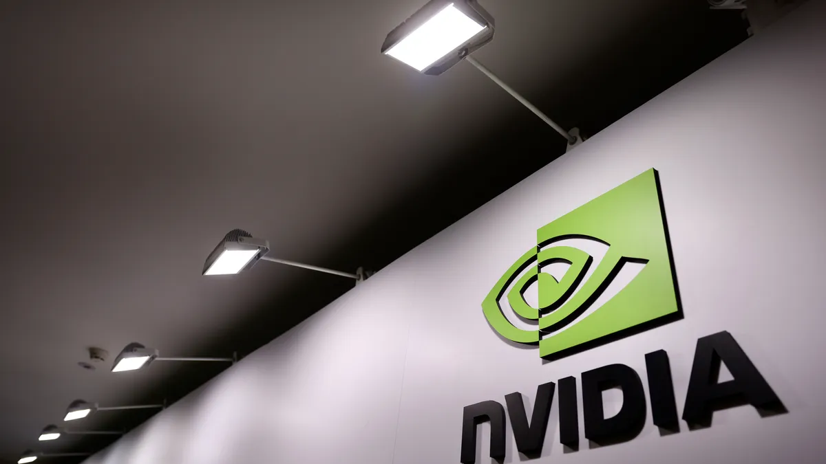 Акциите в САЩ завършват разнопосочно, докато спадът на Nvidia продължава