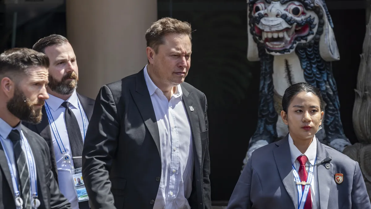Акционерите на Tesla одобриха многомилярден пакет за възнаграждения