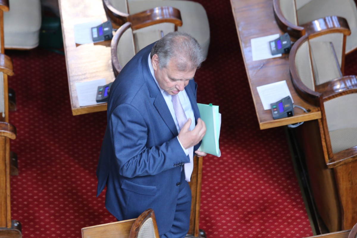 Александър Паунов потвърди за разговора си с Божков, напуска ПГ на БСП