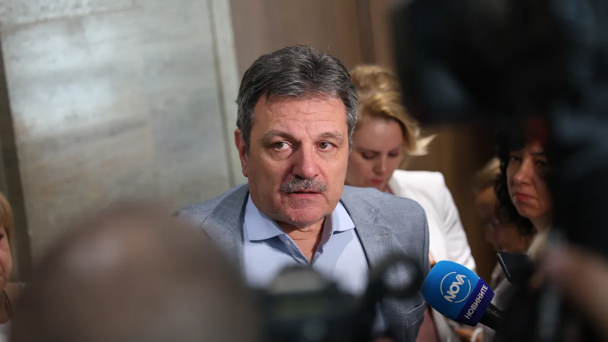 Александър Симидчиев: Трябва да бъде премислена концепцията вендинг-машини за лекарства