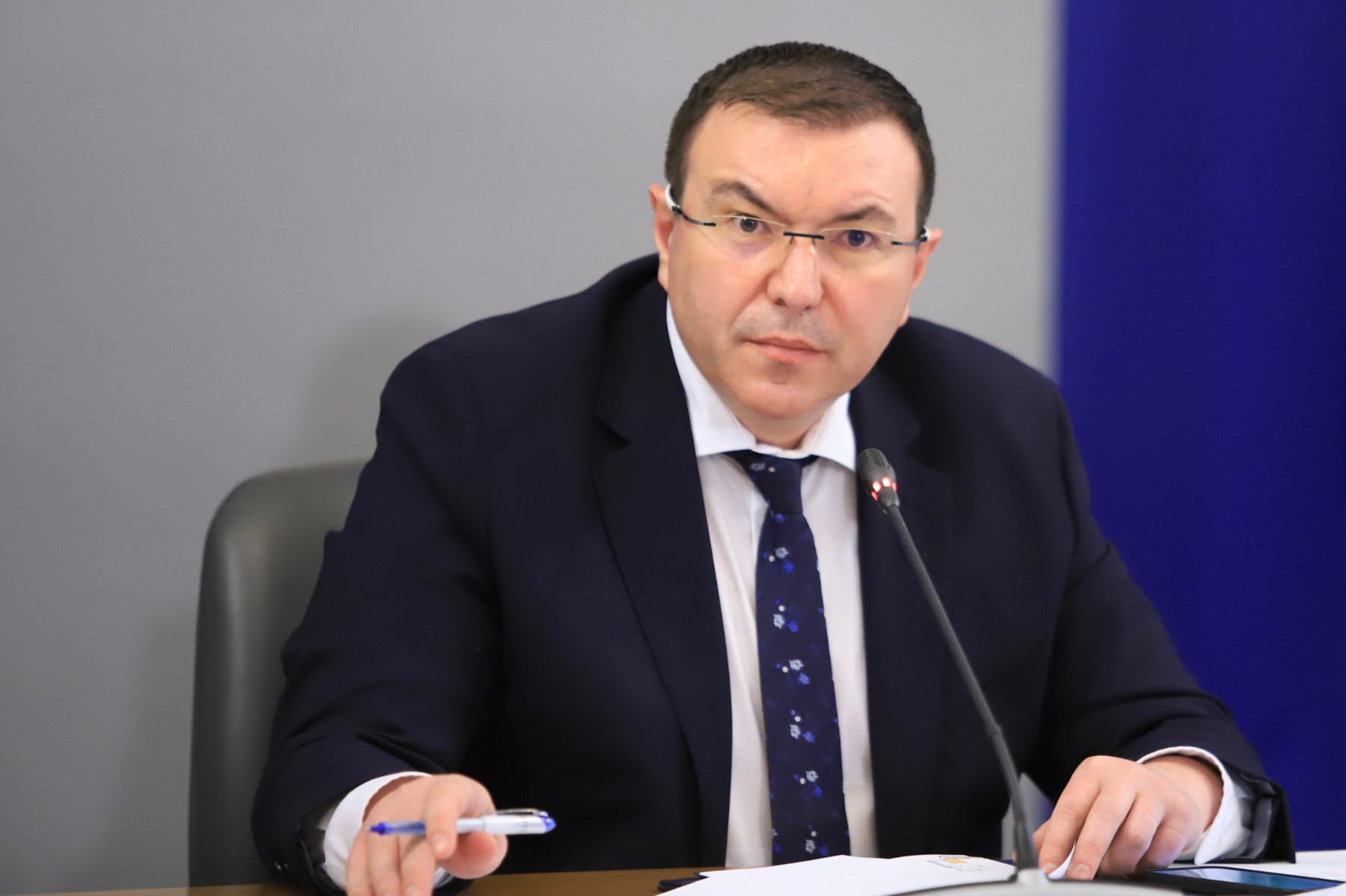 Костадин Ангелов: Служебният здравен министър лъже
