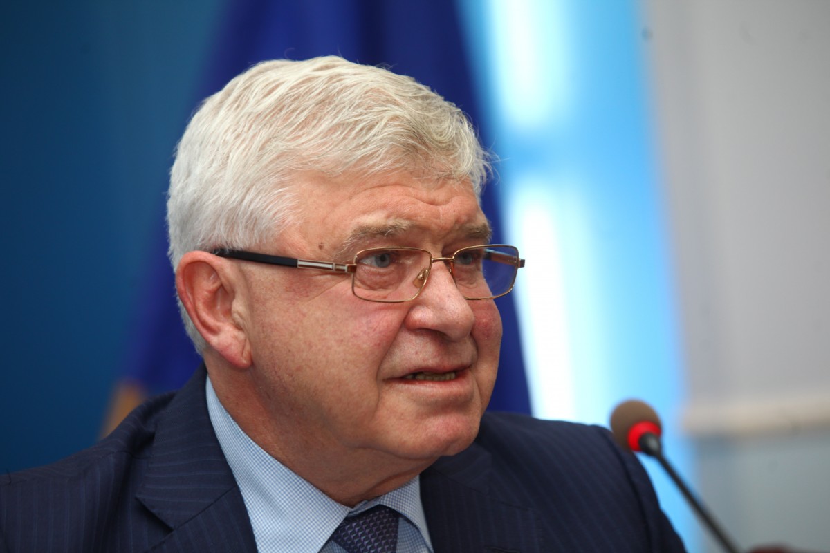 Ананиев: Обмисляме ново увеличение на заплатите на медицинските специалисти