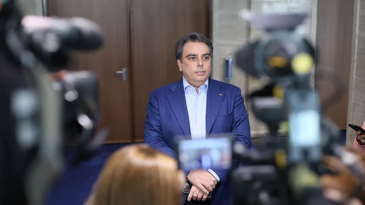 Асен Василев: Европа да реагира и да напомни на РСМ, че може да е член на ЕС само ако спазва споразуменията