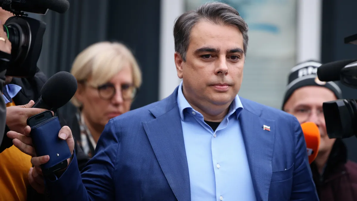Асен Василев: Истинският въпрос са фалшифицираните избори