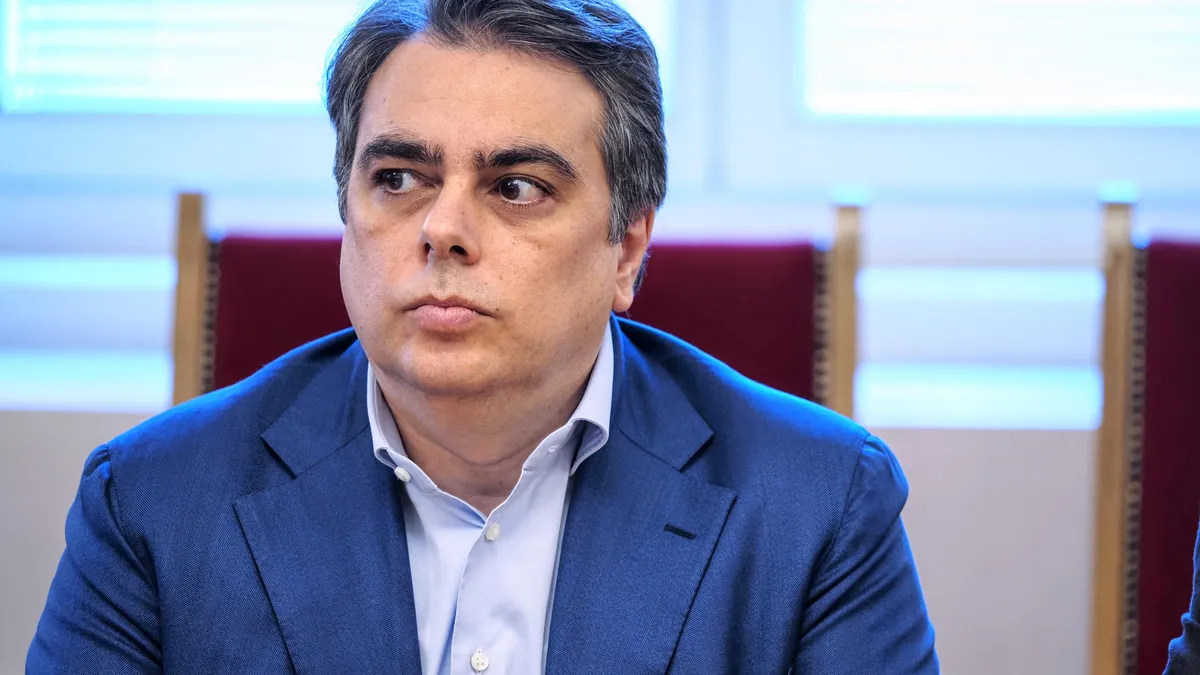 Асен Василев: Не е работа на НАП да гледа инфлацията