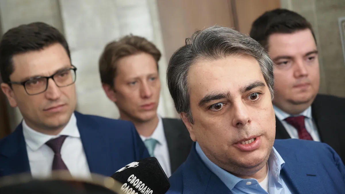 Асен Василев: При 131 гласа правителството няма как да падне