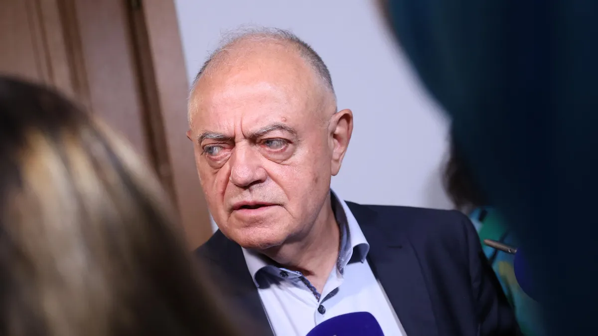 Атанас Атанасов иска отстраняване на ръководителя на ДАНС заради самолета на фон дер Лайен