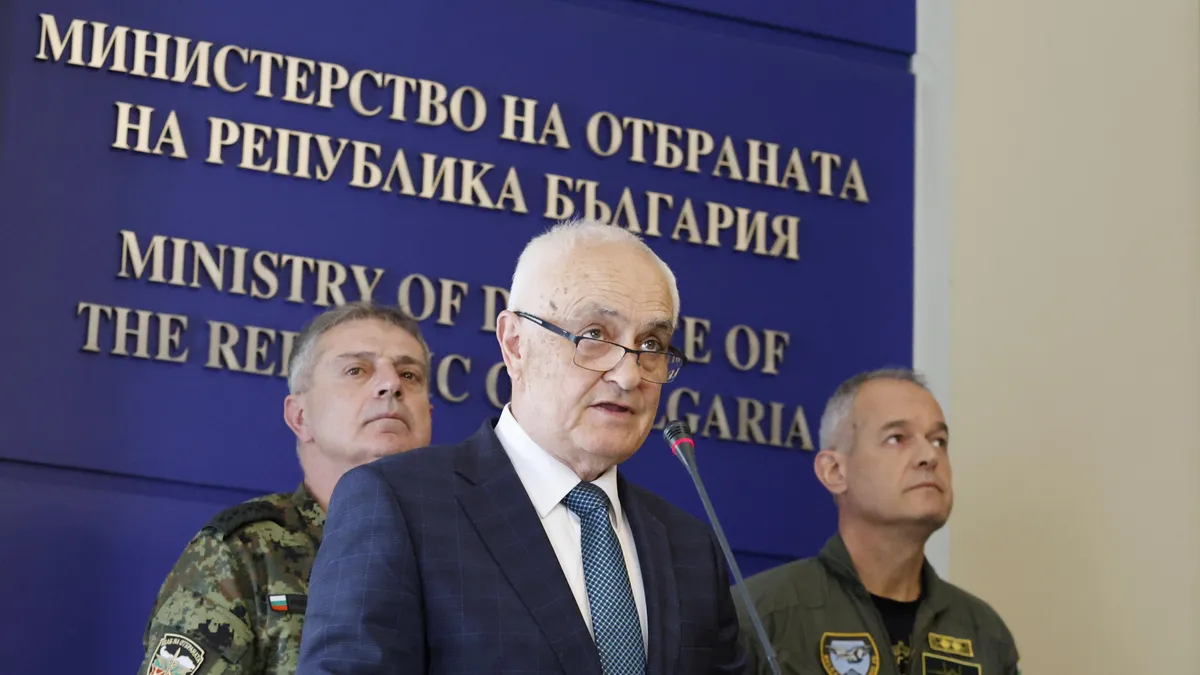Атанас Запрянов за Ф-16: Радев превърна един технически проблем във вътрешнополитически и външнополитически