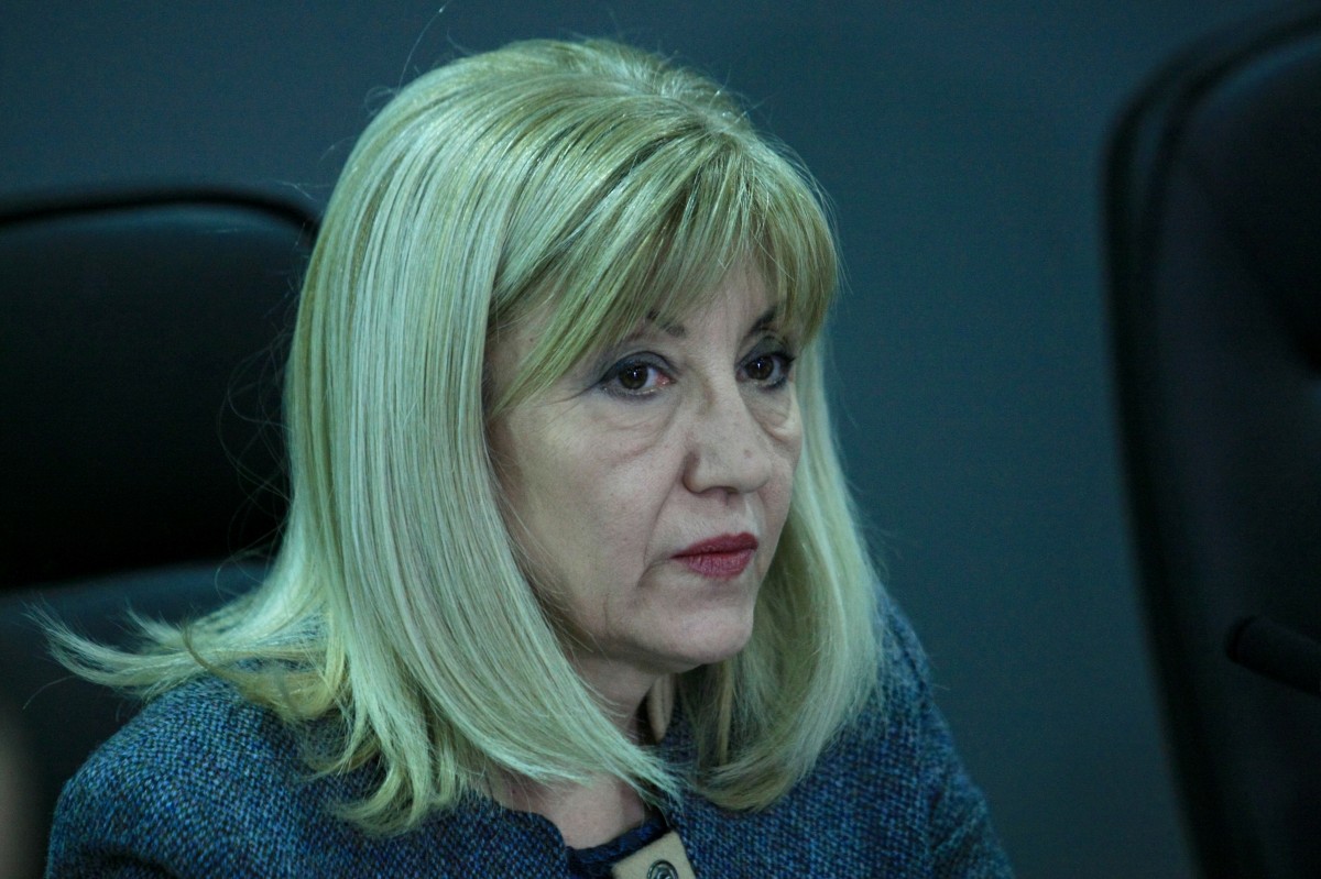 Аврамова: Проучваме алтернативни източници за водоснабдяване на Перник