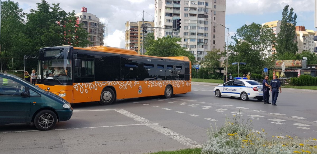 Автобус помете дете с тротинетка в „Младост 3“