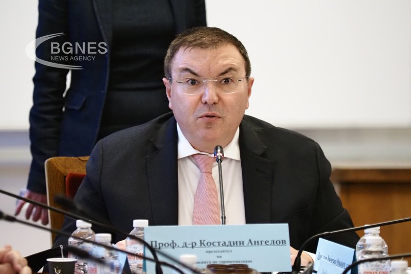 Костадин Ангелов: Хинков да обясни одита на АДФИ на центъра, който той е управлявал