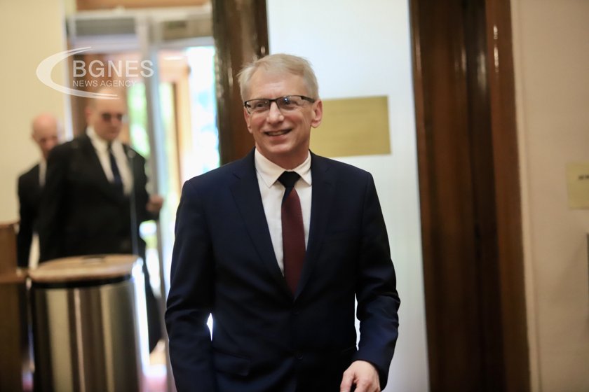 Денков: Има напредък в разговорите с ГЕРБ