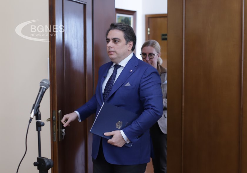 Василев: Докато кабинетът произвежда резултати,  заслужава да съществува