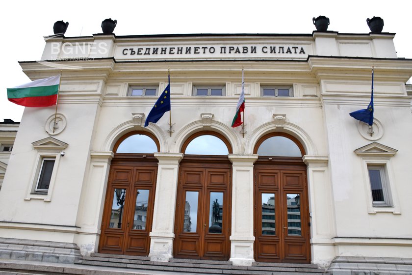 6-ма министри участват на парламентарен контрол